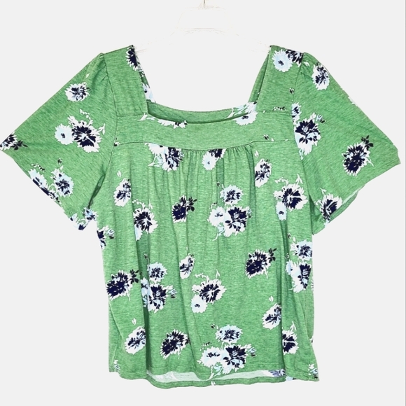 Lucky Brand Green floral short sleeved top - Picture 1 of 10
